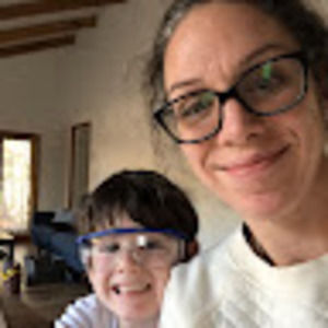 Meet your Posher, Lara